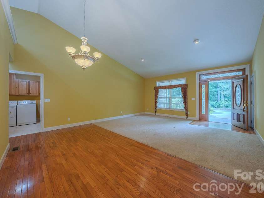 5 Kari Circle, Candler, NC 28715.  MLS# CAR4412820, YatesRealty ID 43469. 