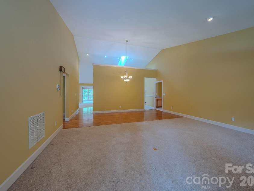 5 Kari Circle, Candler, NC 28715.  MLS# CAR4412820, YatesRealty ID 43469. 
