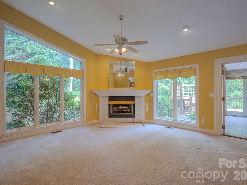 5 Kari Circle, Candler, NC 28715.  MLS# CAR4412820, YatesRealty ID 43469. 