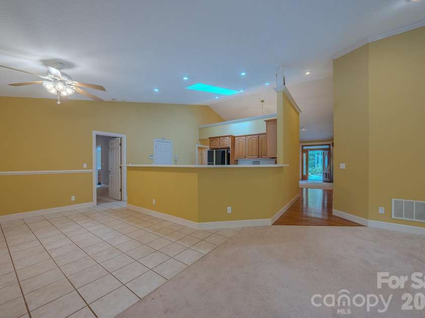 5 Kari Circle, Candler, NC 28715.  MLS# CAR4412820, YatesRealty ID 43469. 