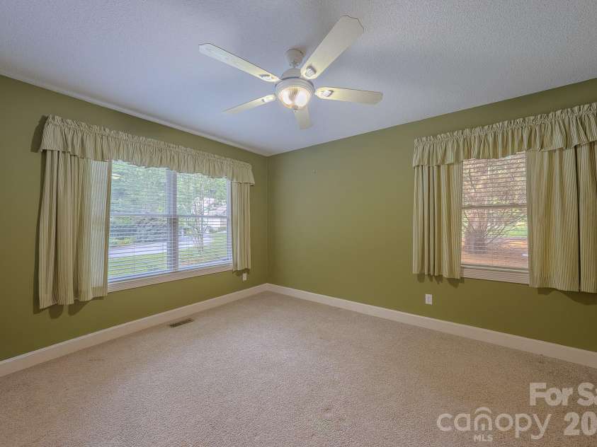 5 Kari Circle, Candler, NC 28715.  MLS# CAR4412820, YatesRealty ID 43469. 