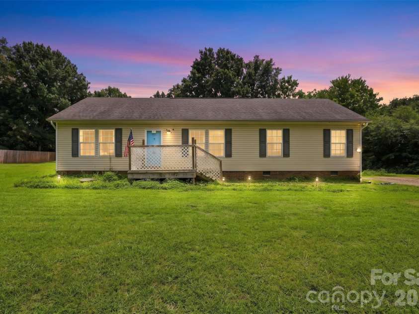 121 Pine State Road, Troutman, NC 28166.  MLS# CAR4408362, YatesRealty ID 43470. 