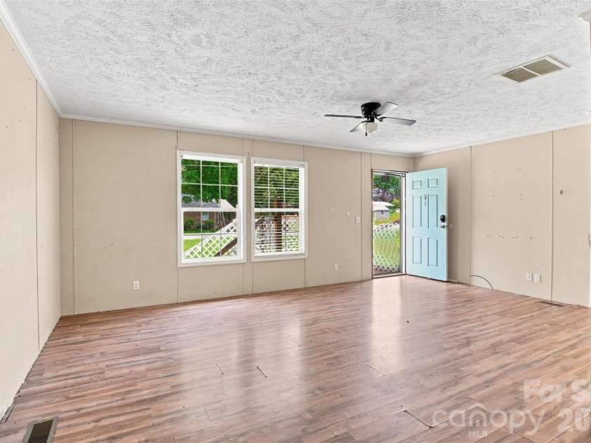 121 Pine State Road, Troutman, NC 28166.  MLS# CAR4408362, YatesRealty ID 43470. 