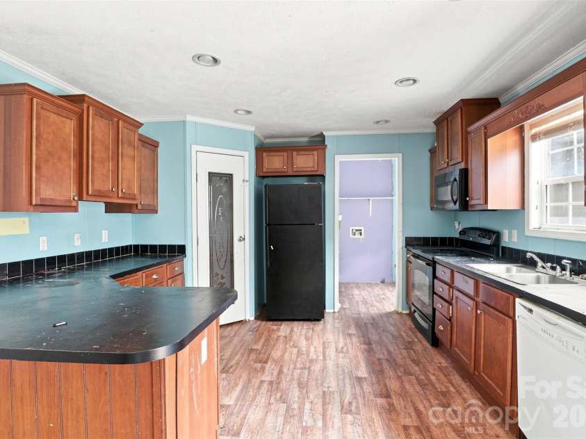 121 Pine State Road, Troutman, NC 28166.  MLS# CAR4408362, YatesRealty ID 43470. 