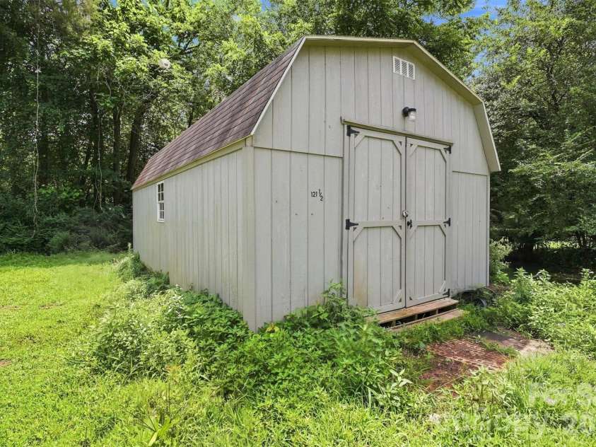 121 Pine State Road, Troutman, NC 28166.  MLS# CAR4408362, YatesRealty ID 43470. 