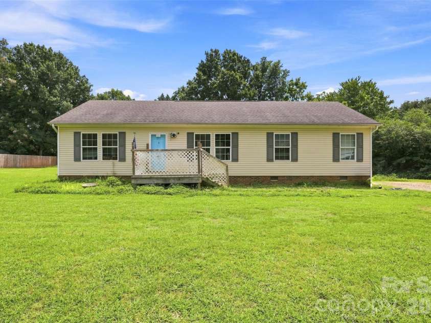 121 Pine State Road, Troutman, NC 28166.  MLS# CAR4408362, YatesRealty ID 43470. 