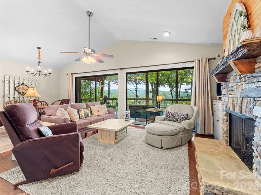 32 Uloque Court, Brevard, NC 28712.  MLS# CAR4408431, YatesRealty ID 43472. 