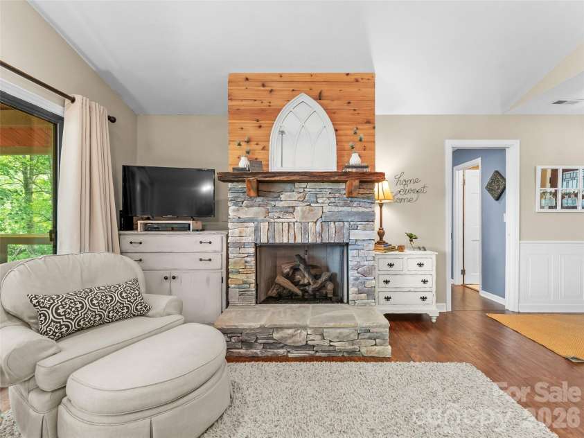 32 Uloque Court, Brevard, NC 28712.  MLS# CAR4408431, YatesRealty ID 43472. 