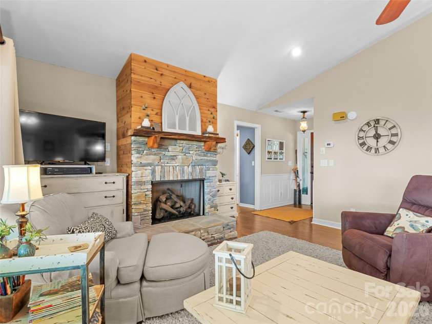 32 Uloque Court, Brevard, NC 28712.  MLS# CAR4408431, YatesRealty ID 43472. 
