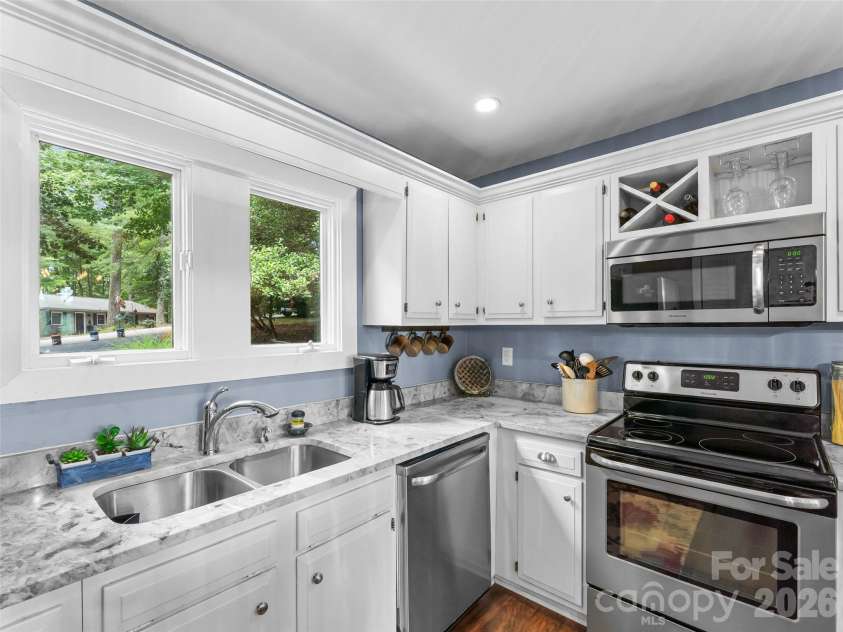 32 Uloque Court, Brevard, NC 28712.  MLS# CAR4408431, YatesRealty ID 43472. 