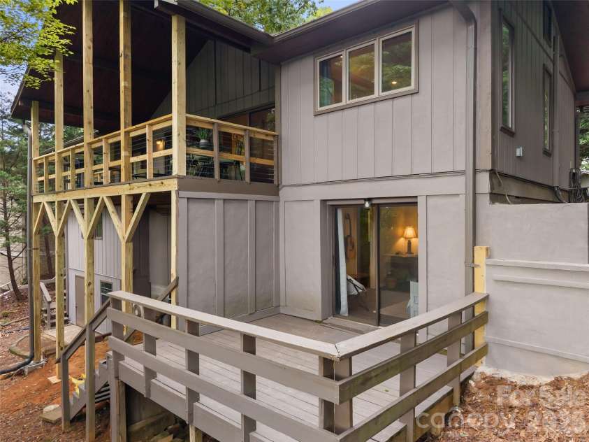 32 Uloque Court, Brevard, NC 28712.  MLS# CAR4408431, YatesRealty ID 43472. 