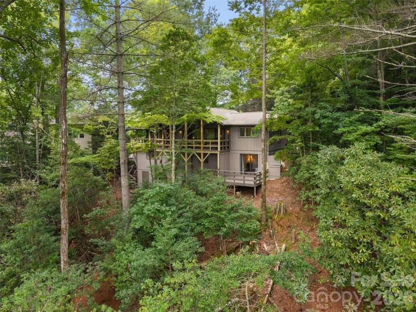 32 Uloque Court, Brevard, NC 28712.  MLS# CAR4408431, YatesRealty ID 43472. 