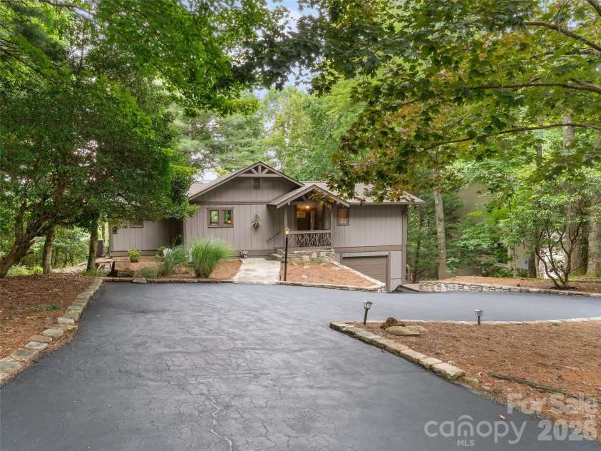 32 Uloque Court, Brevard, NC 28712.  MLS# CAR4408431, YatesRealty ID 43472. 