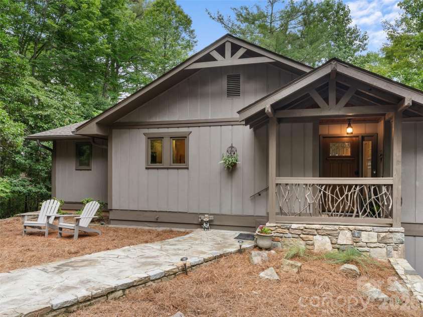 32 Uloque Court, Brevard, NC 28712.  MLS# CAR4408431, YatesRealty ID 43472. 