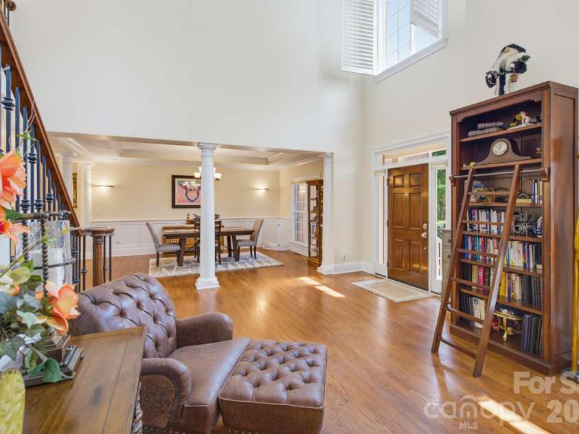 16506 Doves Canyon Lane, Charlotte, NC 28278.  MLS# CAR4410275, YatesRealty ID 43473. 