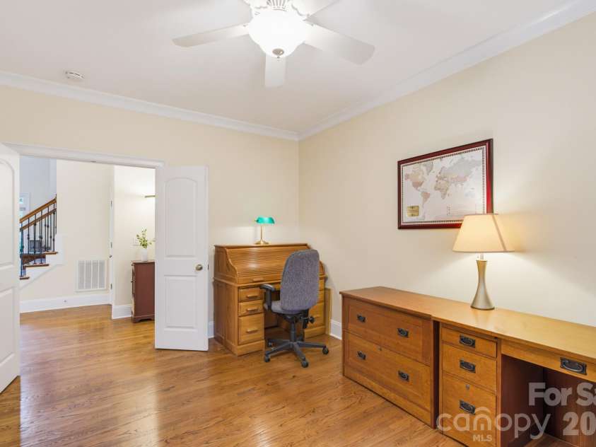 16506 Doves Canyon Lane, Charlotte, NC 28278.  MLS# CAR4410275, YatesRealty ID 43473. 