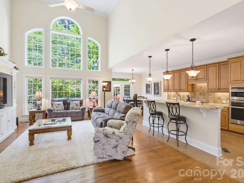 16506 Doves Canyon Lane, Charlotte, NC 28278.  MLS# CAR4410275, YatesRealty ID 43473. 