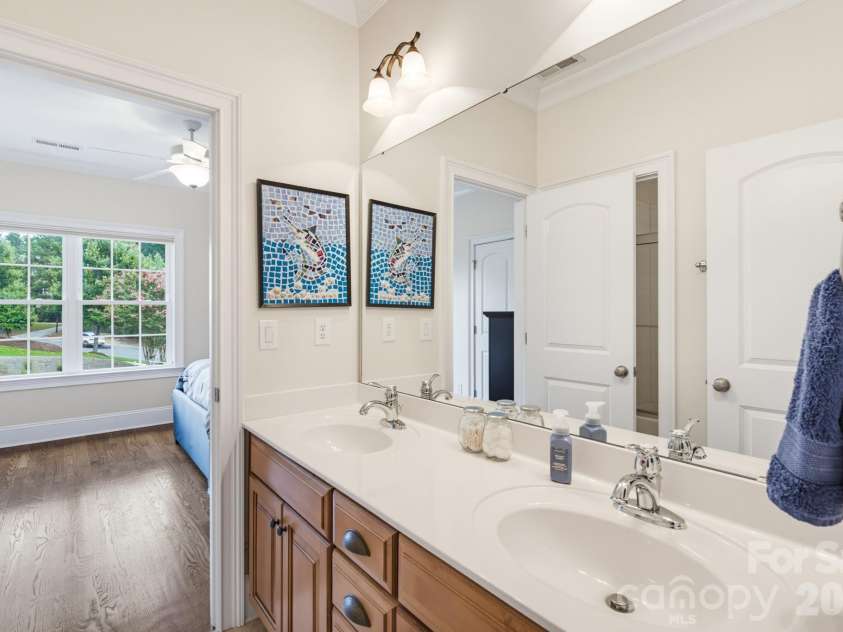 16506 Doves Canyon Lane, Charlotte, NC 28278.  MLS# CAR4410275, YatesRealty ID 43473. 