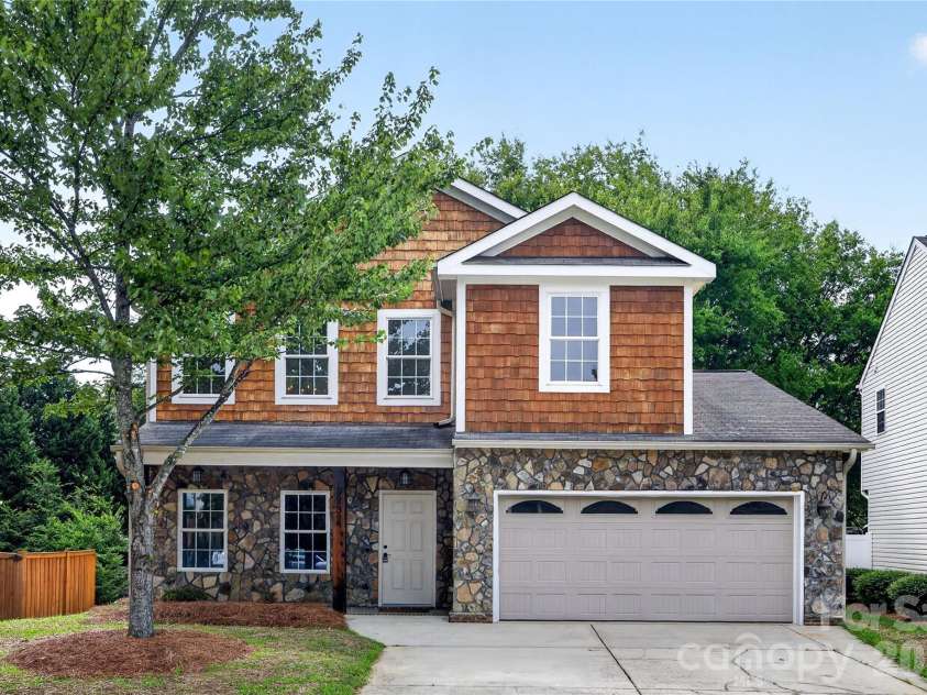 9232 Aloysia Lane, Charlotte, NC 28269.  MLS# CAR4405018, YatesRealty ID 43474. 