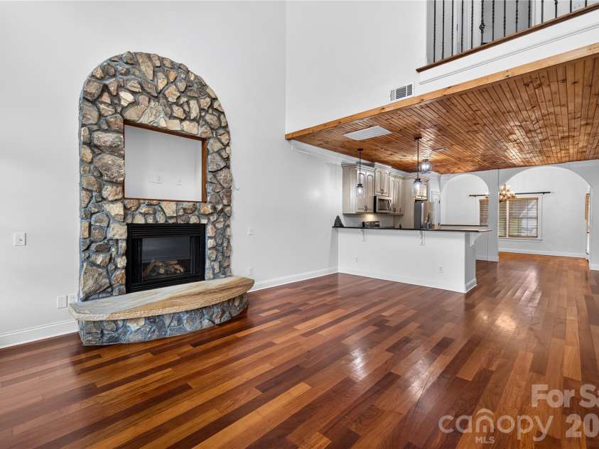 9232 Aloysia Lane, Charlotte, NC 28269.  MLS# CAR4405018, YatesRealty ID 43474. 