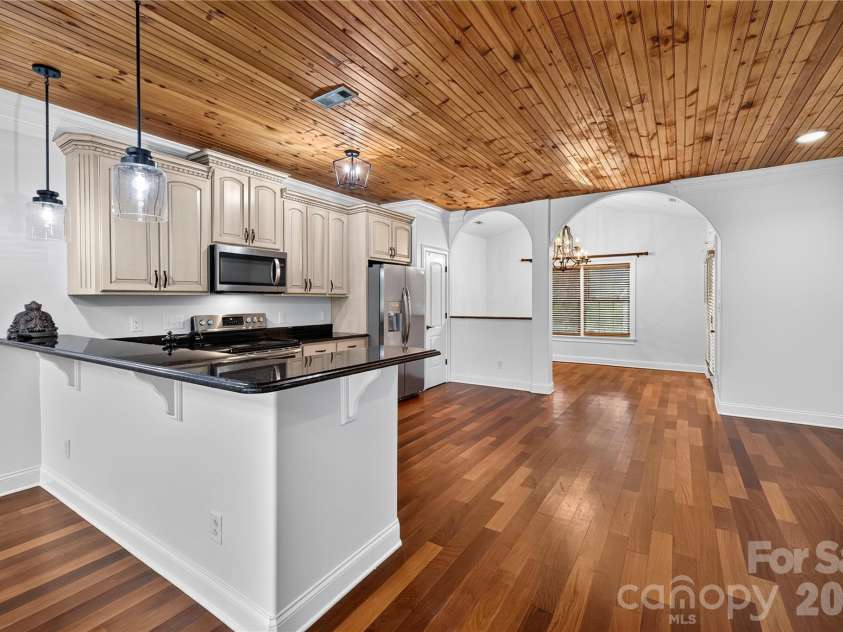 9232 Aloysia Lane, Charlotte, NC 28269.  MLS# CAR4405018, YatesRealty ID 43474. 