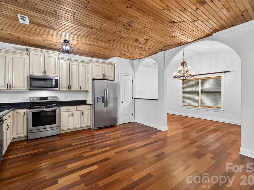 9232 Aloysia Lane, Charlotte, NC 28269.  MLS# CAR4405018, YatesRealty ID 43474. 