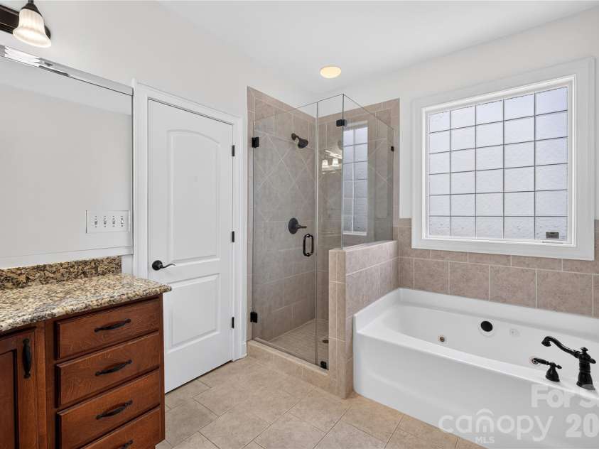 9232 Aloysia Lane, Charlotte, NC 28269.  MLS# CAR4405018, YatesRealty ID 43474. 