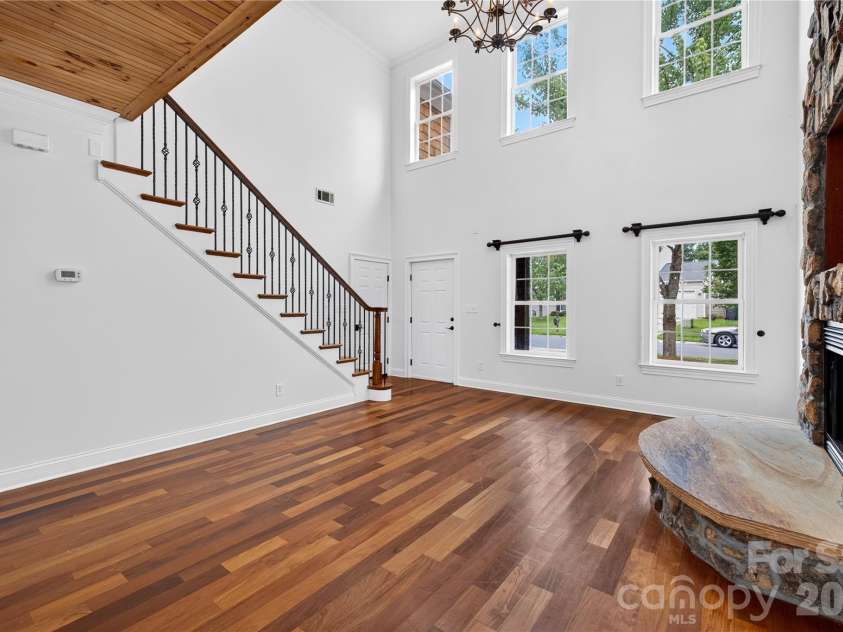 9232 Aloysia Lane, Charlotte, NC 28269.  MLS# CAR4405018, YatesRealty ID 43474. 