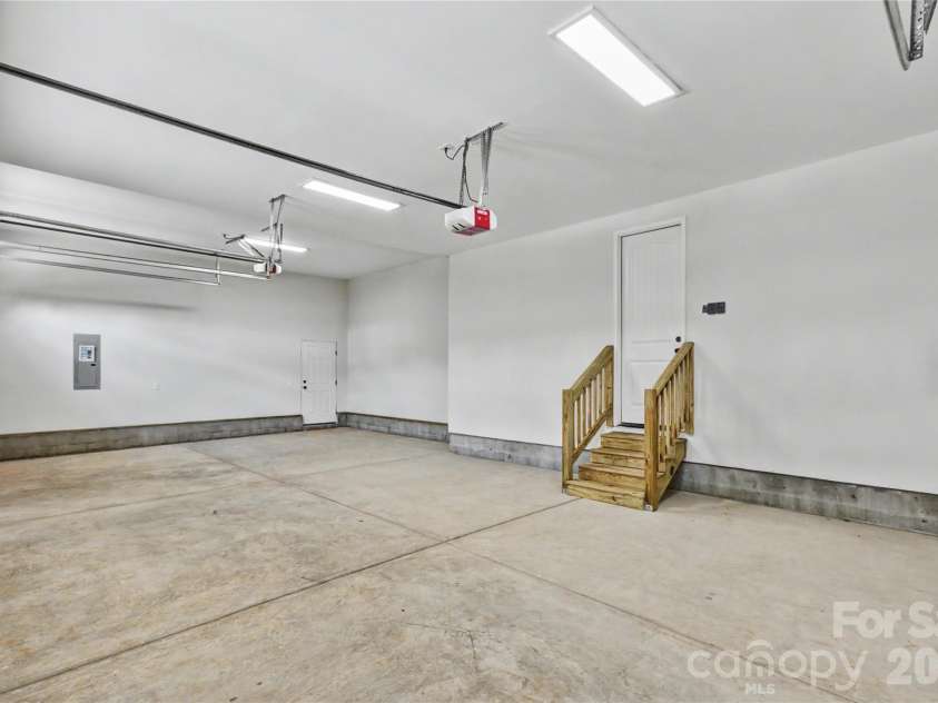 3165 Timber Run Lane, Maiden, NC 28650.  MLS# CAR4412264, YatesRealty ID 43475. 