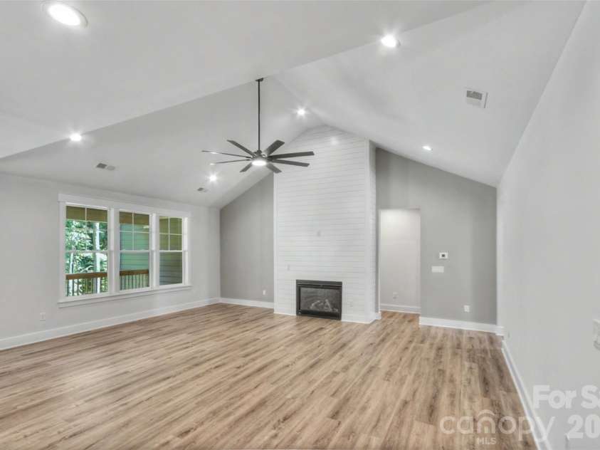 3165 Timber Run Lane, Maiden, NC 28650.  MLS# CAR4412264, YatesRealty ID 43475. 