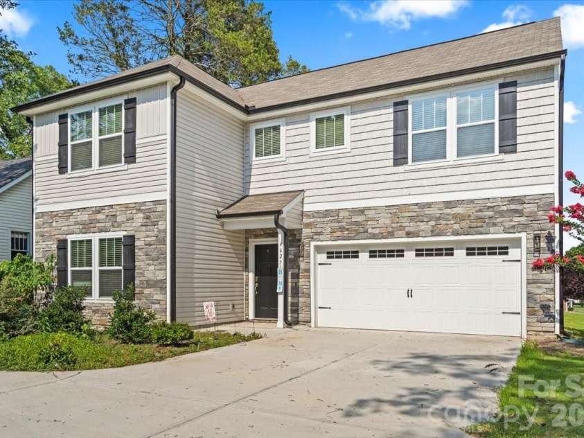 4627 Shattalon Drive, Winston Salem, NC 27106.  MLS# CAR4407534, YatesRealty ID 43478. 