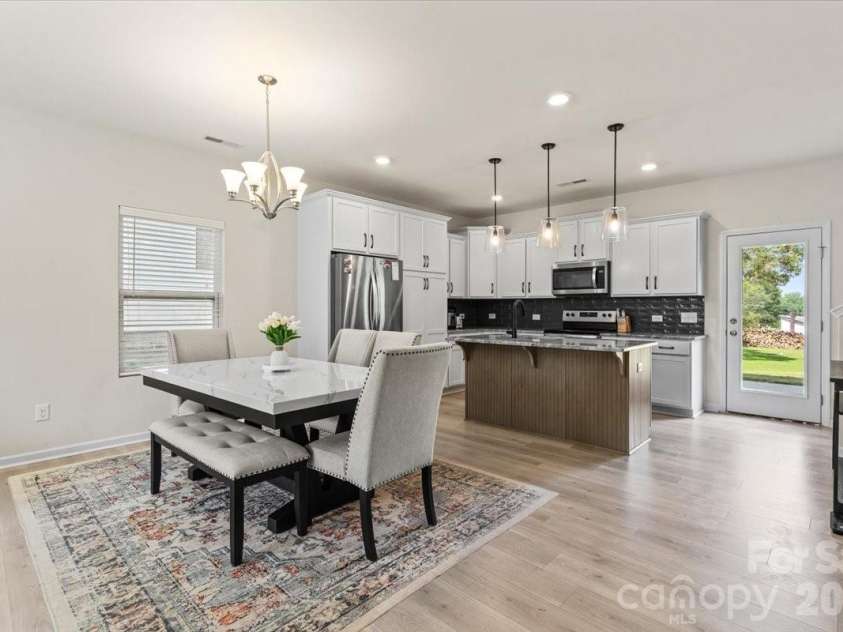 4627 Shattalon Drive, Winston Salem, NC 27106.  MLS# CAR4407534, YatesRealty ID 43478. 