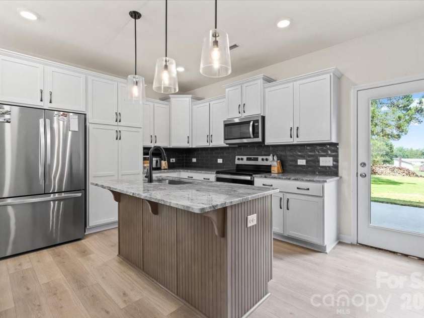 4627 Shattalon Drive, Winston Salem, NC 27106.  MLS# CAR4407534, YatesRealty ID 43478. 