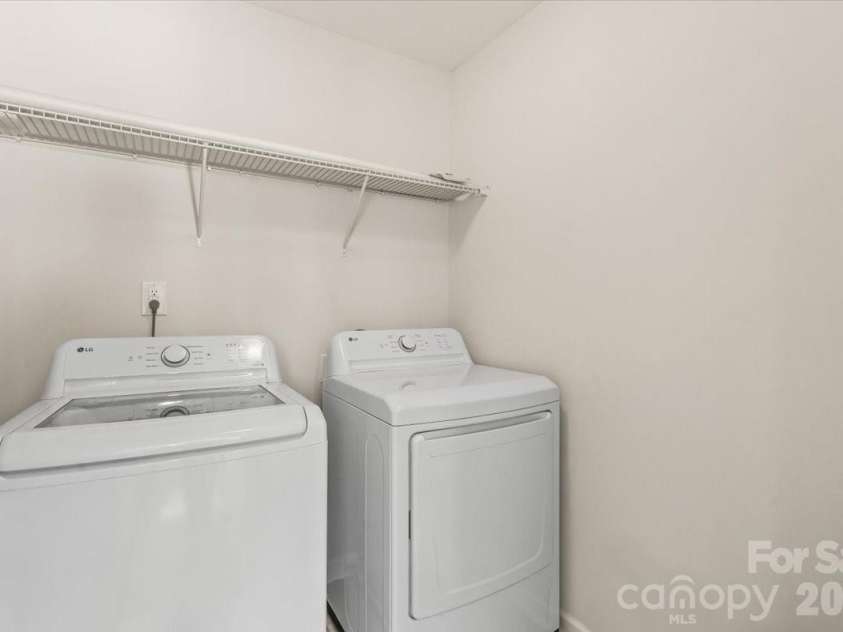 4627 Shattalon Drive, Winston Salem, NC 27106.  MLS# CAR4407534, YatesRealty ID 43478. 