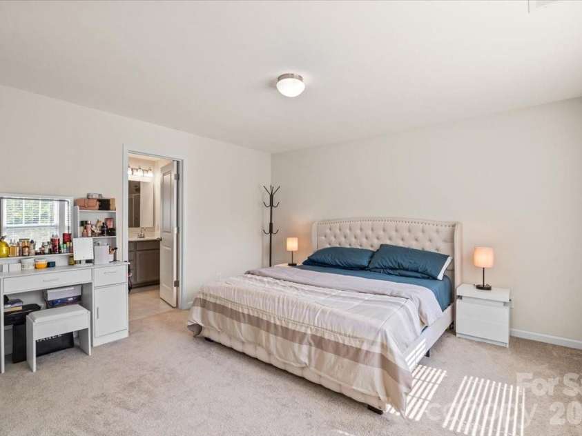 4627 Shattalon Drive, Winston Salem, NC 27106.  MLS# CAR4407534, YatesRealty ID 43478. 