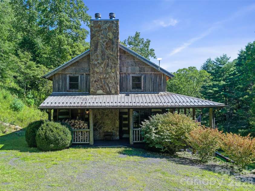 503 White Pine Lane, Bakersville, NC 28705.  MLS# CAR4412407, YatesRealty ID 43479. 