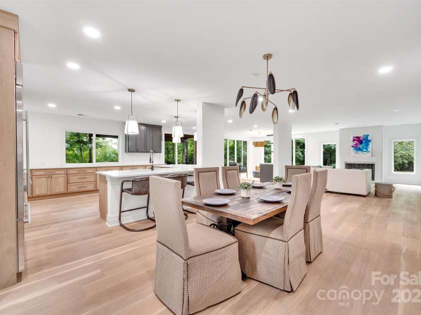 1417 Wendover Road, Charlotte, NC 28211.  MLS# CAR4242802, YatesRealty ID 4348. 