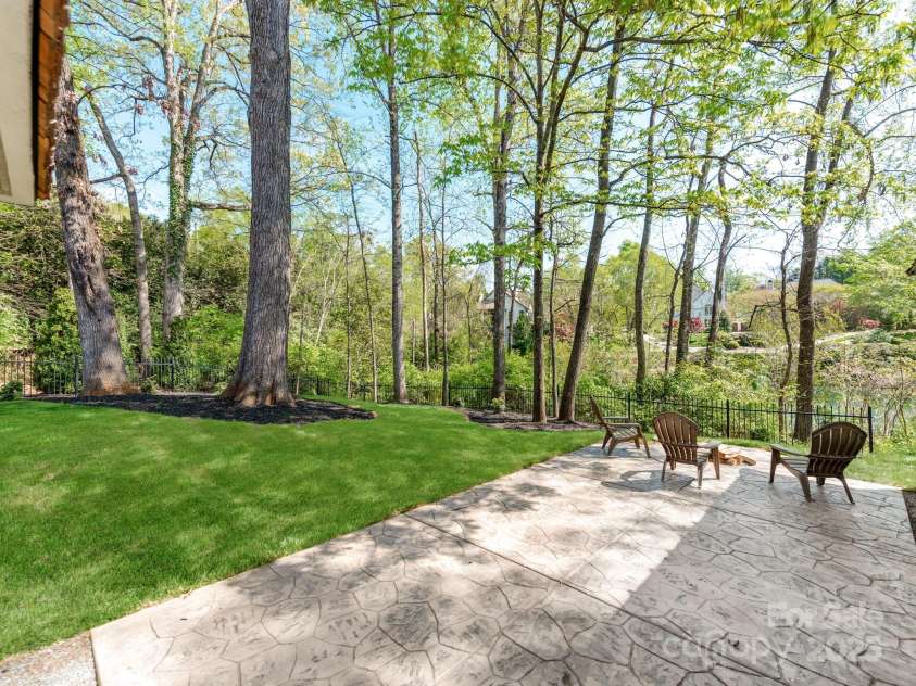 1417 Wendover Road, Charlotte, NC 28211.  MLS# CAR4242802, YatesRealty ID 4348. 