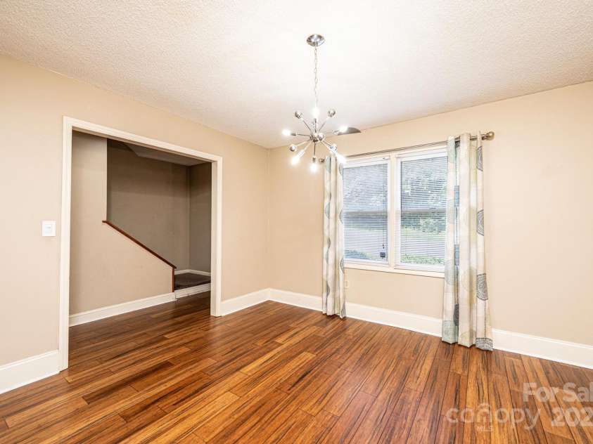 709 21st Avenue, Hickory, NC 28601.  MLS# CAR4276876, YatesRealty ID 4348. Dining Room