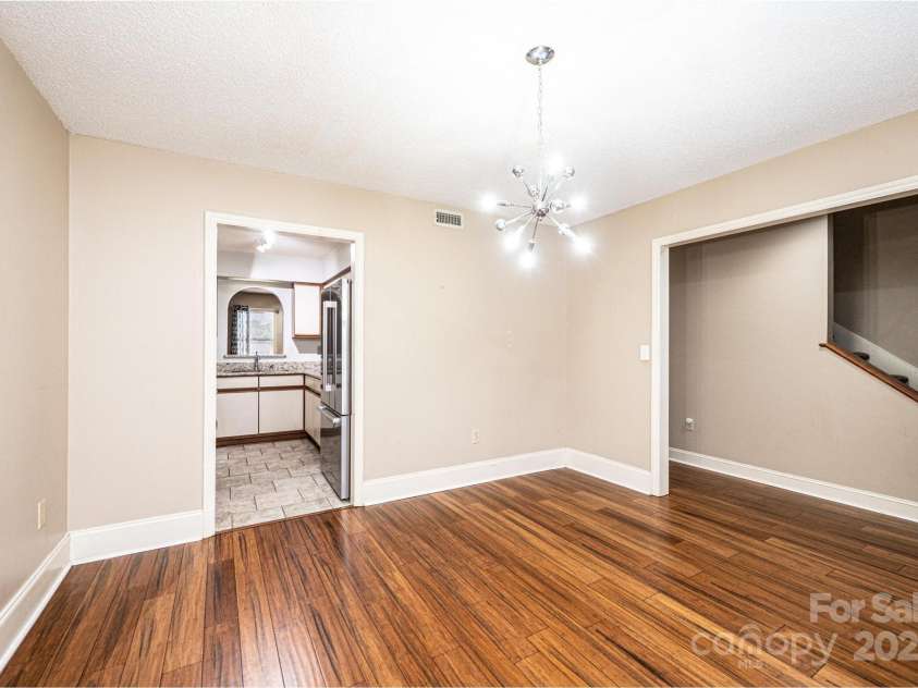 709 21st Avenue, Hickory, NC 28601.  MLS# CAR4276876, YatesRealty ID 4348. Dining Room