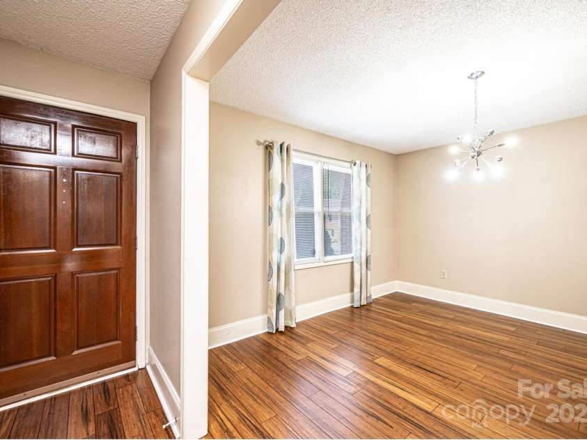 709 21st Avenue, Hickory, NC 28601.  MLS# CAR4276876, YatesRealty ID 4348. Entry & Dining Room