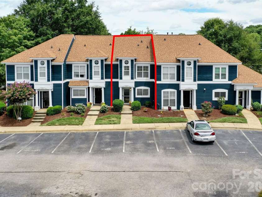 17569 Tuscany Lane, Cornelius, NC 28031.  MLS# CAR4405454, YatesRealty ID 43480. 