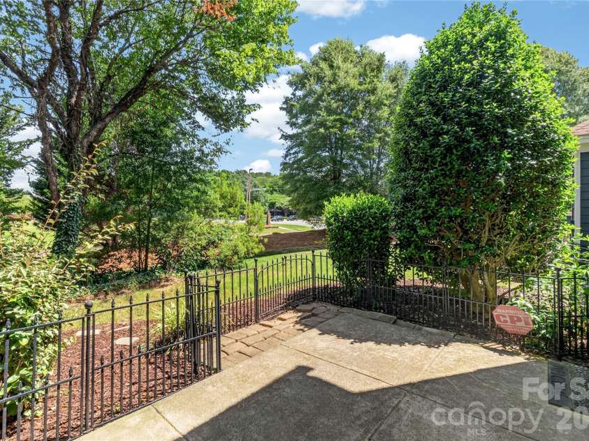 17569 Tuscany Lane, Cornelius, NC 28031.  MLS# CAR4405454, YatesRealty ID 43480. 