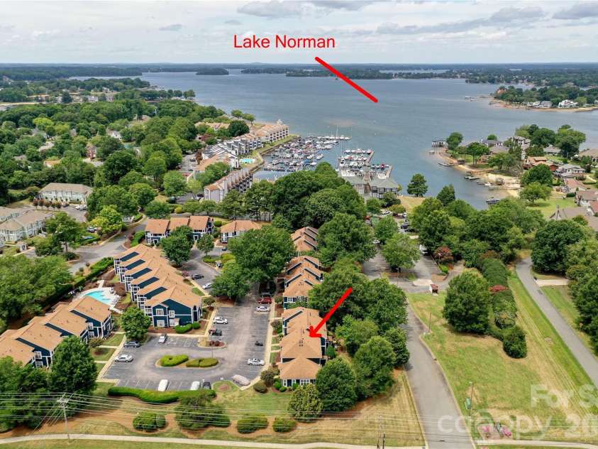 17569 Tuscany Lane, Cornelius, NC 28031.  MLS# CAR4405454, YatesRealty ID 43480. 