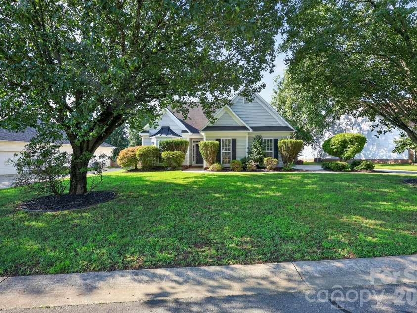 570 Surry Trace Circle, Concord, NC 28027.  MLS# CAR4400588, YatesRealty ID 43481. 