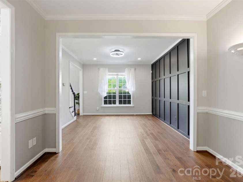 12101 Carolina Oak Circle, Charlotte, NC 28273.  MLS# CAR4365632, YatesRealty ID 43483. 