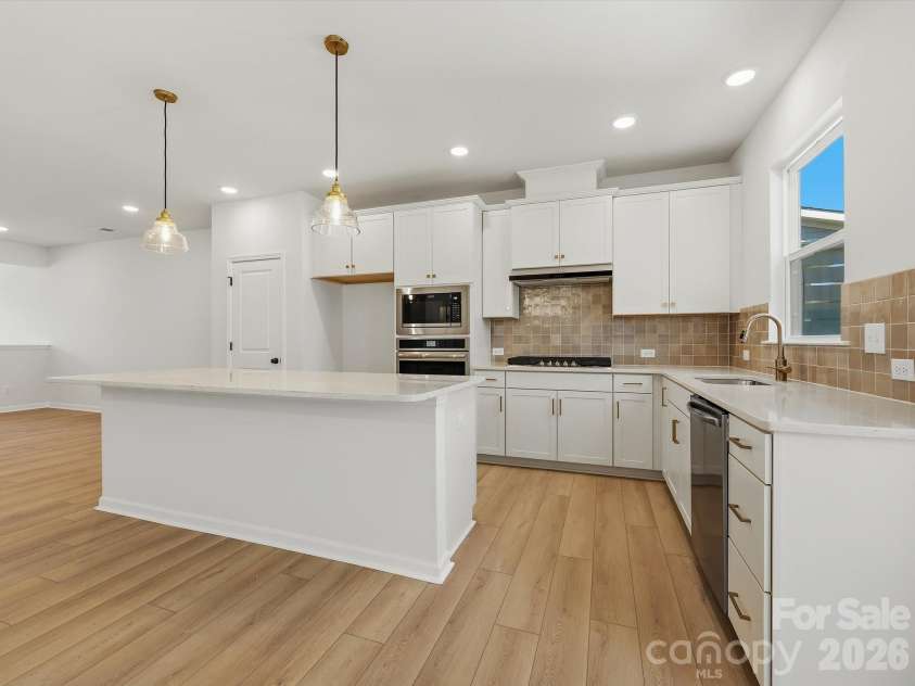 10024 Mamillion Drive, Huntersville, NC 28078.  MLS# CAR4399960, YatesRealty ID 43484. 