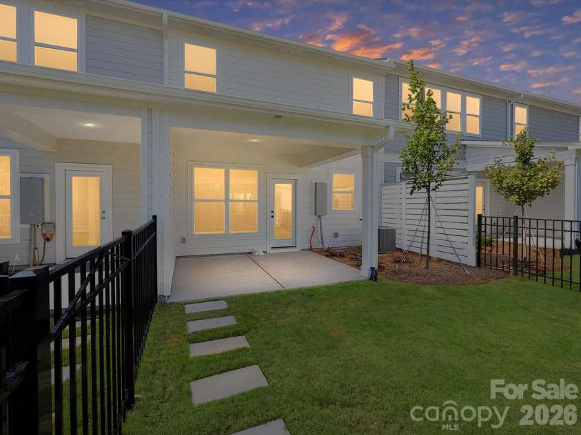 10024 Mamillion Drive, Huntersville, NC 28078.  MLS# CAR4399960, YatesRealty ID 43484. 