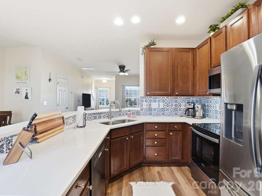 17754 Caldwell Track Drive, Cornelius, NC 28031.  MLS# CAR4405379, YatesRealty ID 43485. 