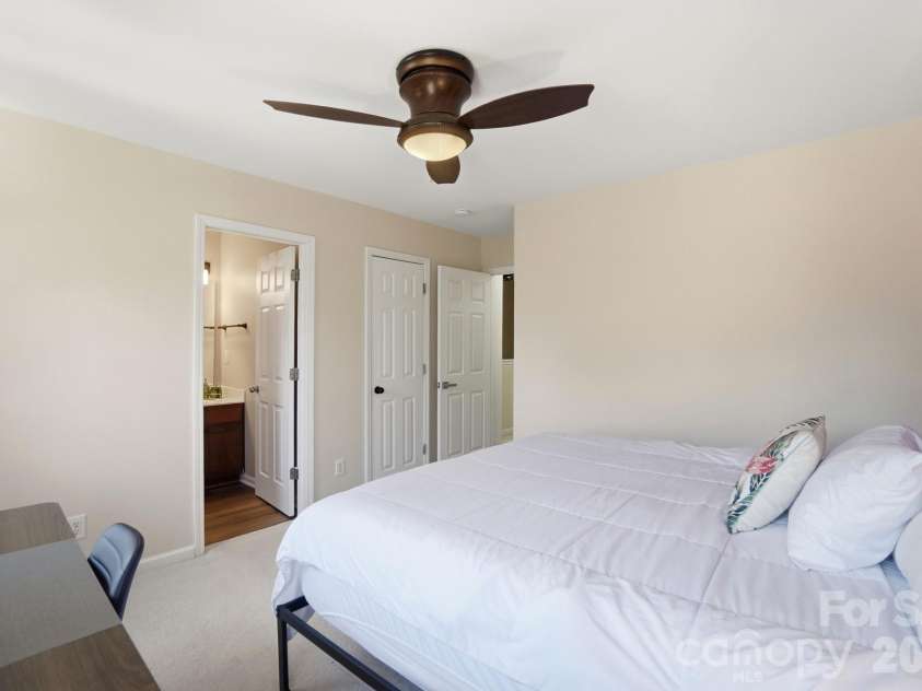 17754 Caldwell Track Drive, Cornelius, NC 28031.  MLS# CAR4405379, YatesRealty ID 43485. 